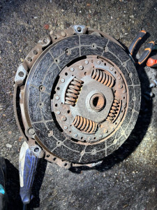 Photo de galerie - Changement kit Embreyage 207 1.6hdi