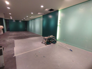 Photo de galerie - Peinture dans une boutique de centre commercial 