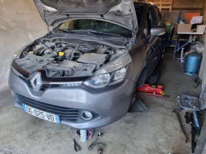 Photo de galerie - Entretien vidange simple clio V 
huile moteur + joint bouchon 
filtre à gasoil
filtre à air