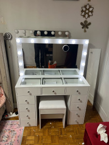 Photo de galerie - Coiffeuse