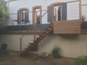 Photo de galerie - Terrasse avec gardes corps et escalier