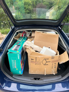 Photo de galerie - « Transport de cartons, colis ou objets volumineux. Chargement soigné et sécurisé. »