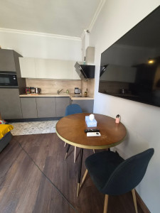 Photo de galerie - Nettoyage salon / cuisine télé...
approvisionnement en dosettes a café, mouchoirs et eau

