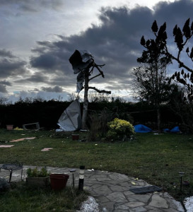 Photo de galerie - Abattage d'un boulot suite à la tempête 