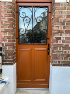 Photo de galerie - Pose d’une porte d’entrée 