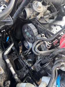 Photo de galerie - Remplacement du kit distrib +pompe à eau golf 5 