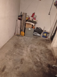 Photo de galerie - J’ai rangé cette cave qui avec vraiment besoin de rangement on ne voyait plus le sol 