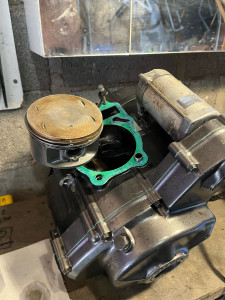 Photo de galerie - Remplacement cylindre-piston sur dr 650