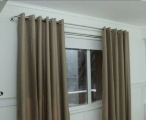 Photo de galerie - Installation tringle murale 