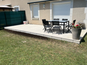 Photo de galerie - Pose de dallage sur plots sur une terrasse existante en béton….