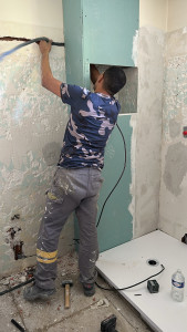 Photo de galerie - Avant - toutes les étapes de la rénovation, nous les avons sur WhatsApp étape par étape, vous pouvez nous contacter directement sur le 07 58 63 69 38