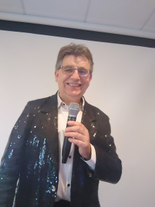 Photo de galerie - Je suis disponible pour animer avec mon accordéon mon clavier 