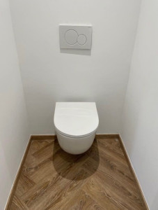 Photo de galerie - Création et pose d’un WC suspendu 
