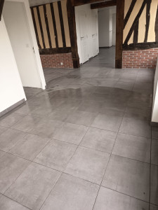 Photo de galerie - Pose de carrelage avec joints