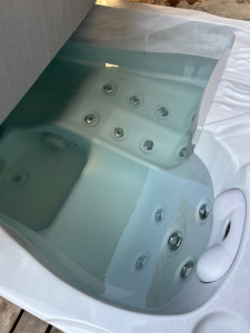 Photo de galerie - Entretien jacuzzi 
