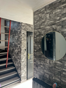 Photo de galerie - Crédence briques monter d’escalier 