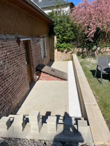 Photo de galerie - Petite terrasse en pavé 