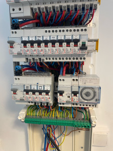 Photo de galerie - Adaptation tableau électrique pour recharge voiture  électrique 