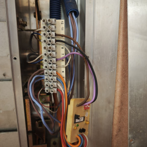 Photo de galerie - Raccordement électrique et électronique 