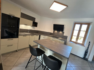 Photo de galerie - Aide à la pose d’une cuisine