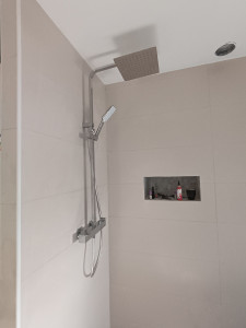 Photo de galerie - Carrelage plomberie refaire salle de bain 