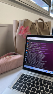 Photo de galerie - étudiante en informatique 