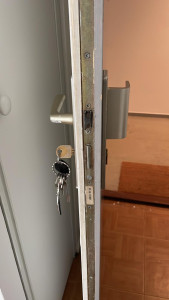 Photo de galerie - Ouverture porte claquée 