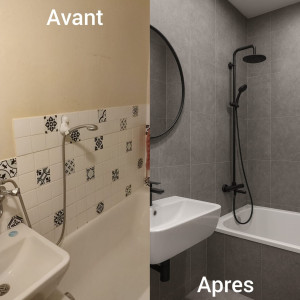 Photo de galerie - Rénovation complète d'une salle de bain :
– Dépose de l'ancienne faïence
– Pose de carrelage grand format gris
– Installation de douche noire encastrée
– Vasque murale et miroir rond

Chantier réalisé à Bar-sur-Aube, livré en 5 jours.