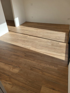 Photo de galerie - Pose d’un parquet chambre dressing 