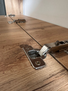 Photo de galerie - Changement de charnières 