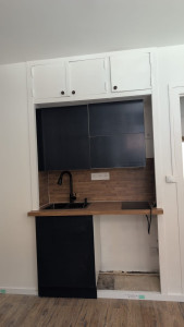Photo de galerie - Rénovation studio entière avec pose de parquet au sol. cuisine et montage meuble