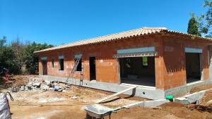 Photo de galerie - Construction d’une maison individuelle de plein pied en brique 