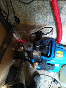 Photo de galerie - Installation Pompe relevage surface avec mécanisme manque eau 