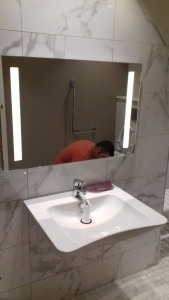 Photo de galerie - Installation d'un avabo PMR. 