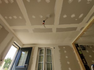 Photo de galerie - Ratissage plafond en cours