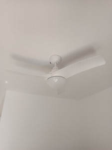 Photo de galerie - Pose d’un ventilateur au plafond à Orléans 