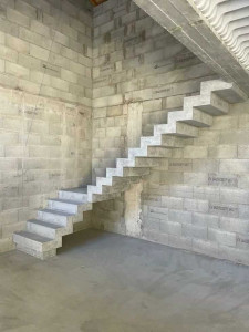 Photo de galerie - Escalier en dalle 