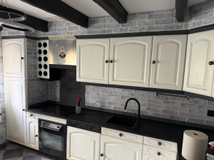 Photo de galerie - Renovation cuisine, tapisserie , carrelage , remplacement plan travaille en granit ! 