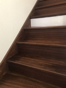 Photo de galerie - Éclaircir un escalier en le décorant 