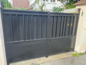 Photo de galerie - Réparation portail cassé soudage peinture 