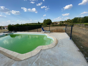 Photo de galerie - Pose de clôture autour d’une piscine