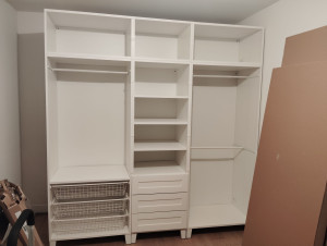 Photo de galerie - Intérieur armoire Ikea 