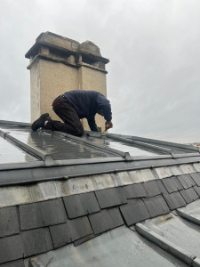 Photo de galerie - Recherche de fuite sur toit en zinc à paris