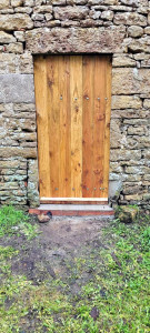 Photo de galerie - Fabrication porte de cabanon en bois