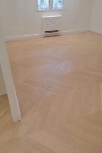Photo de galerie - Parquet collé en pointe de Hongrie


