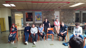 Photo de galerie - Animation d’un camps de vacances d’une dizaine de jeunes parlant de musique