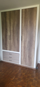 Photo de galerie - Réalisation d'un dressing en placo avec pose de porte et tirroire 