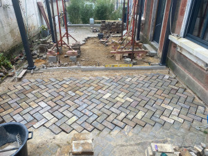 Photo de galerie - Réalisation terrasse en brique autoblocan 