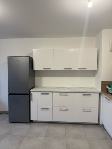 Photo de galerie - Montage d’une cuisine meublée 