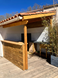 Photo de galerie - Cuisine extérieure ossature bois!